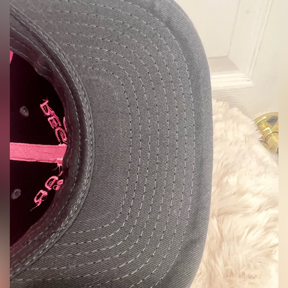GIRL HAT. AUTHENTIC HEAD SHOTS BY KC CAPS PINK AND BLACK. - Picture 5 of 10